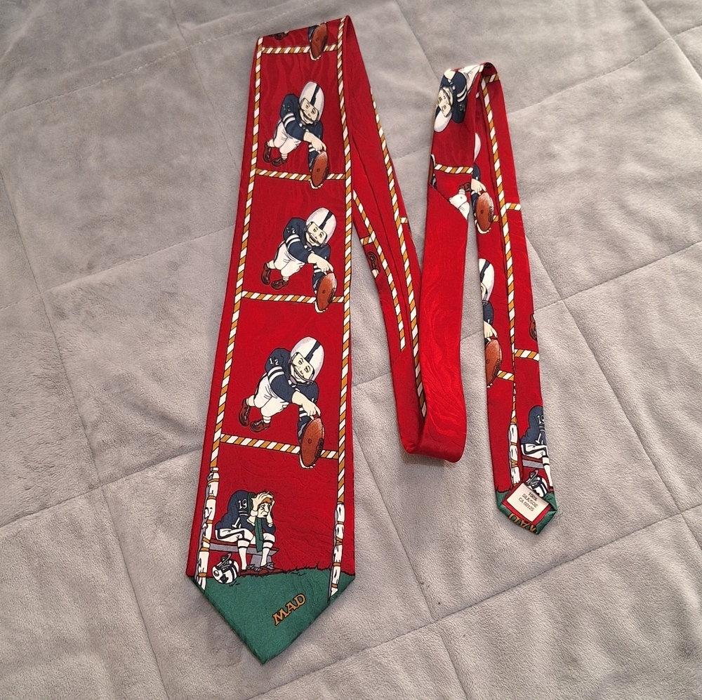 Vintage MAD Magazine Football Tie 1992
